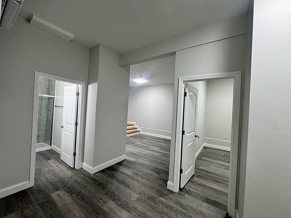4th image of 7 McCabe Ct #1
