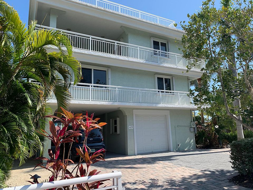 1st image of 429 S Coconut Palm Blvd