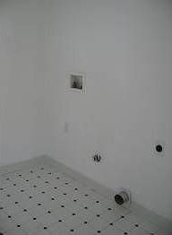 3rd image of 429 E Rose St