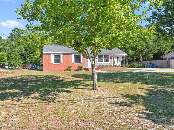 4th image of 1005 Midland Drive