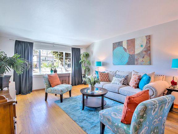 4th image of 5512 Starcrest Dr