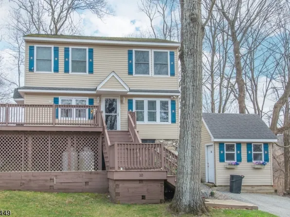 10 Burrow Rd, West Milford Twp., NJ 07421