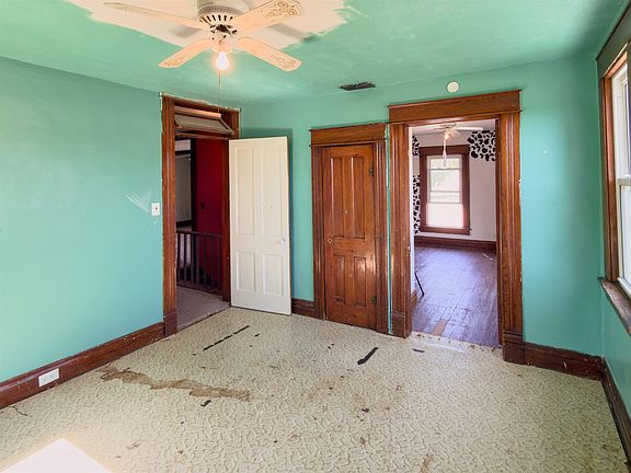 3rd image of 102 Court St