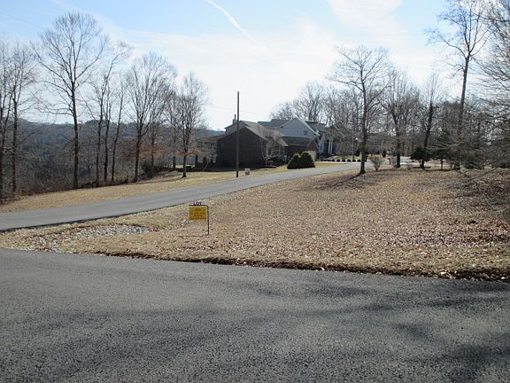 3rd image of Lily Creek Dr