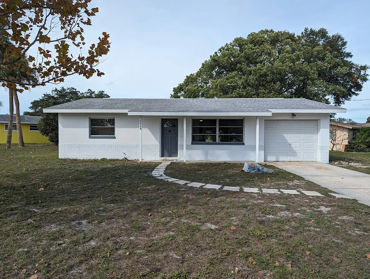 Building Photo - 1580 Andover Dr