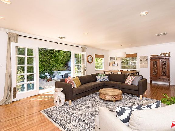 4th image of 3111 Castle Heights Ave
