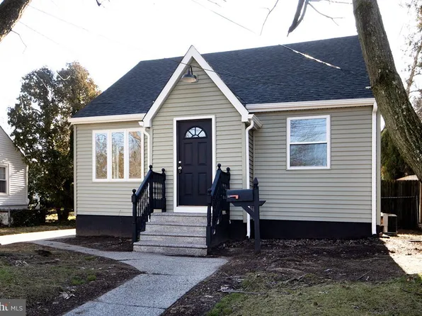 54 E Buckingham Ave, Mount Ephraim, NJ 08059