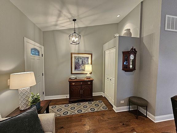5th image of 2706 Glenwood Ct