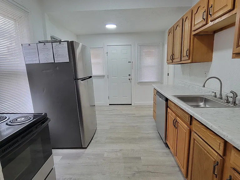 920 Hendrix Ave — Photo 10