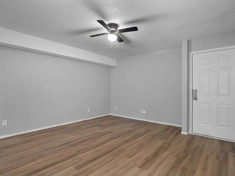 True North Apartments — Photo 17