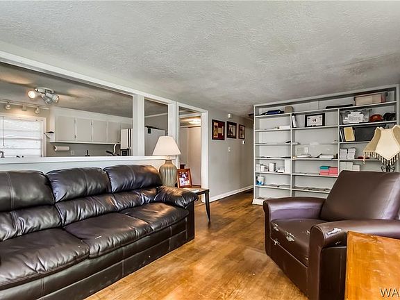 4th image of 3523 16th St NE