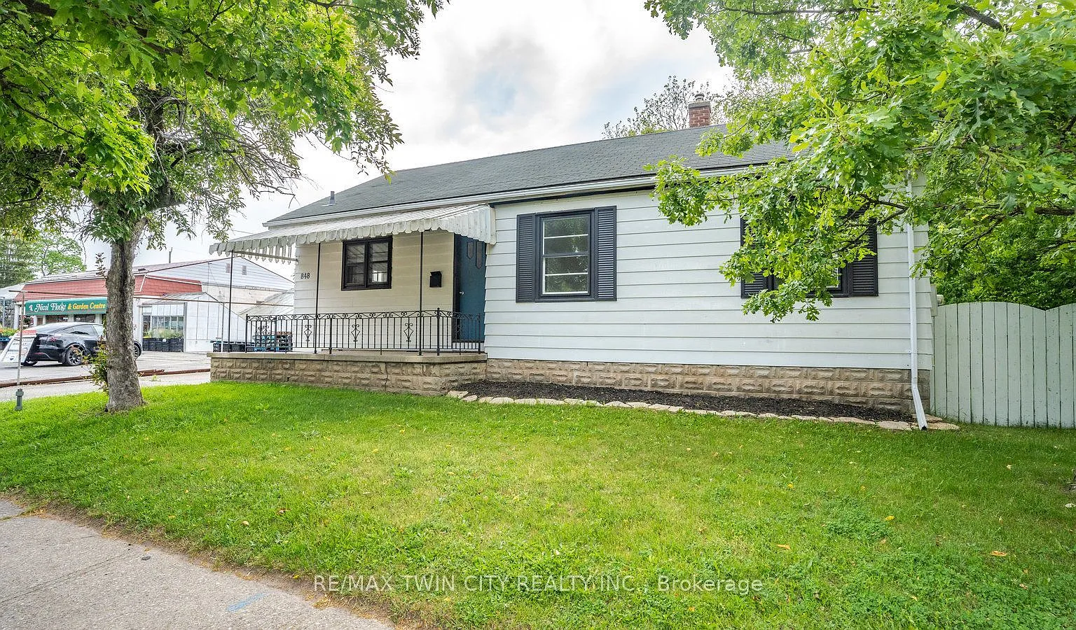 3 bed, $2,350 — Photo 3
