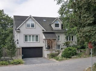 12 Walford Rd, Toronto, ON M8X2P1
