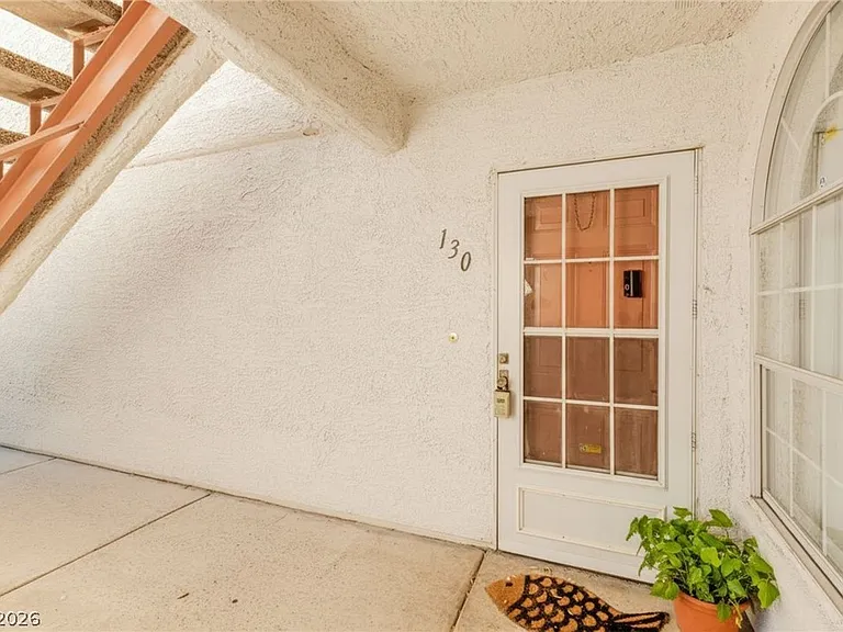 1800 Edmond St #130 — Photo 13