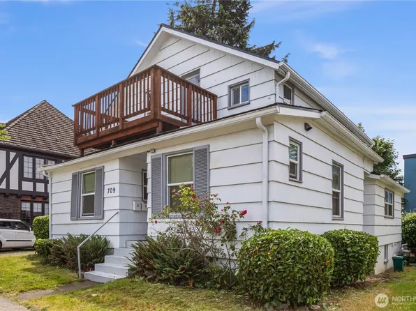 709 NE 43rd Street, Seattle, WA 98105