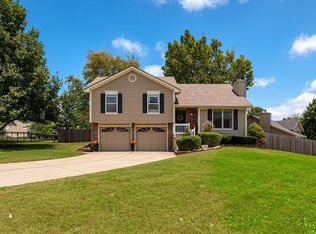 2301 NE Chipman Rd, Lees Summit, MO 64086