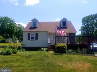 90 Village Way, Malvern, PA 19355