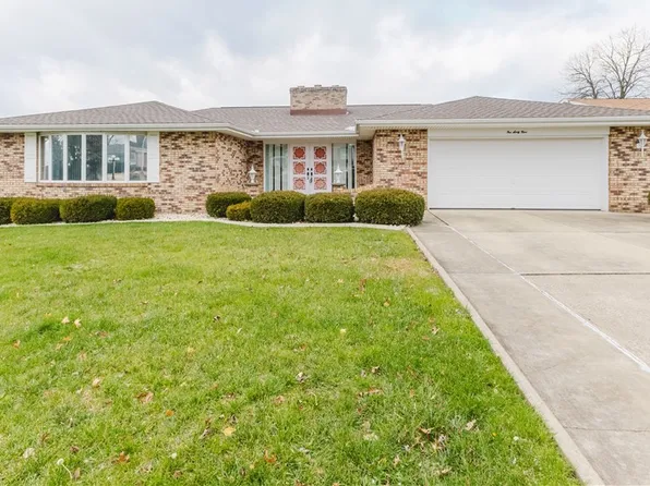 169 Highland Hills Dr, Follansbee, WV 26037
