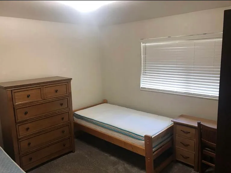 261 N 400 E #304 — Photo 5