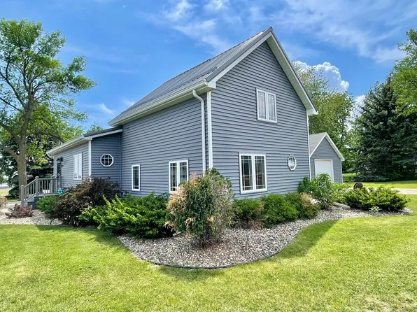 200 South St, Clements, MN 56224