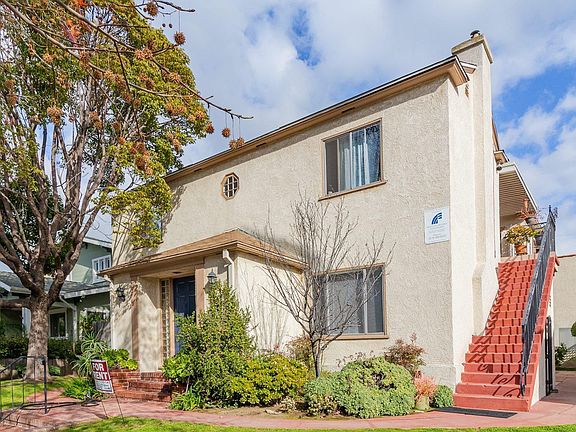 2nd image of 220 Miramar Ave #1X1
