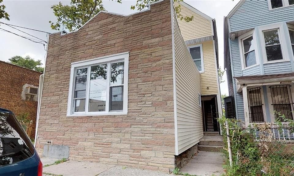 1st image of 459 S 5th Ave