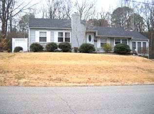 105 Crestview Cir, Paris, TN 38242