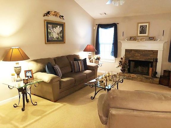 4th image of 491 Windermere Dr