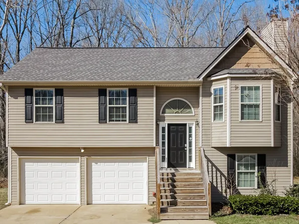 97 Summer Creek Dr, Dallas, GA 30157