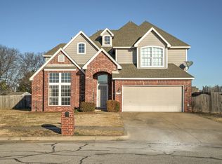 1728 W Charleston St, Broken Arrow, OK 74011