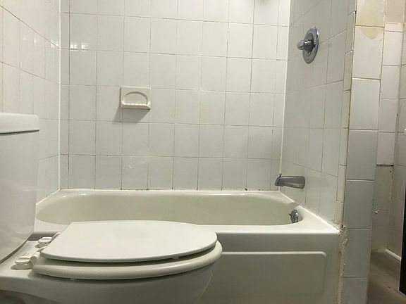 4th image of 210 63rd St #21C
