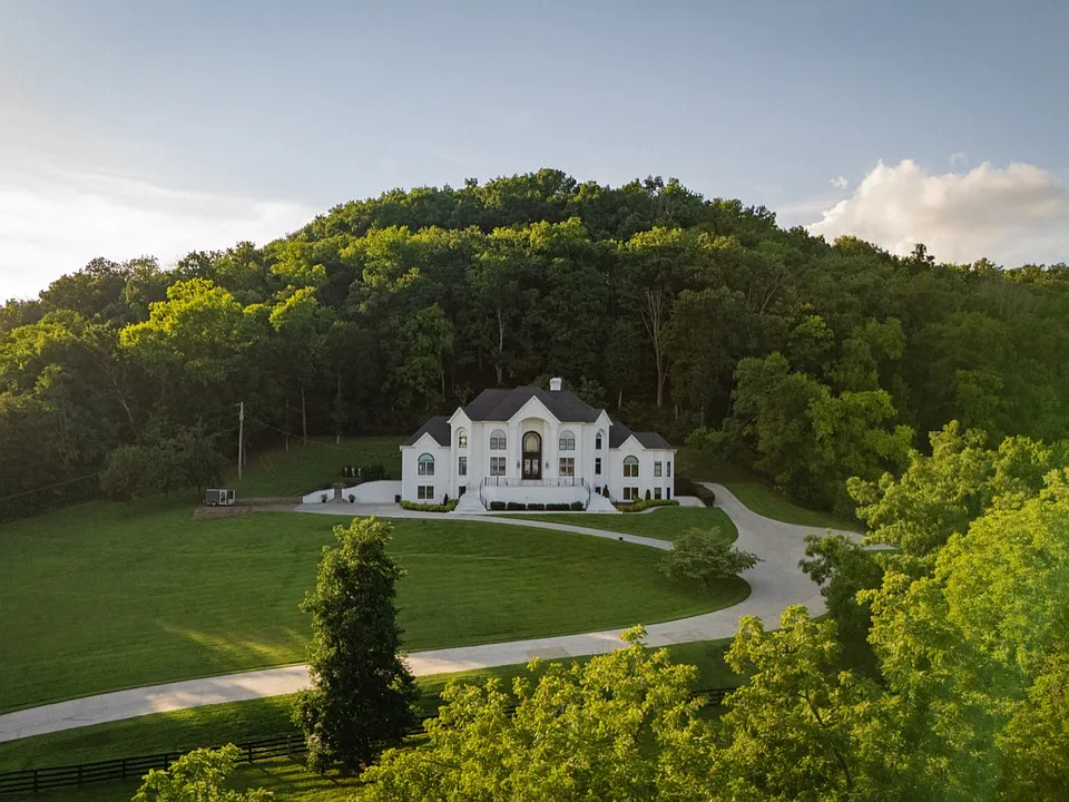 2194 S Berrys Chapel Rd