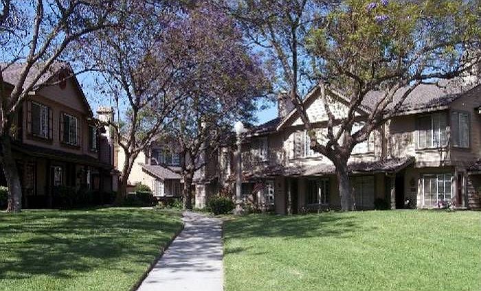 1st image of 1924 Montgomery Ave