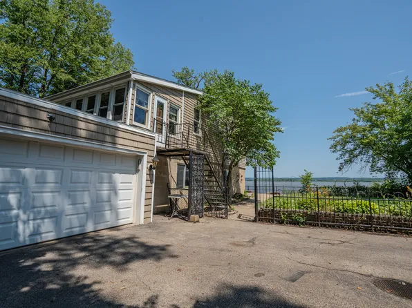 15522 N River Beach Dr, Chillicothe, IL 61523