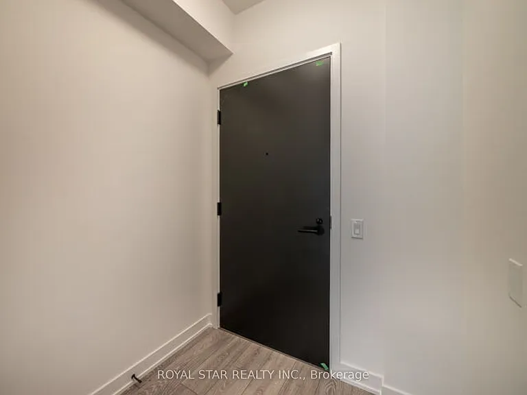 108 Peter St #518 — Photo 3