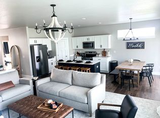 717 NE Oakridge Dr, Ankeny, IA 50021