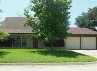 821 Ash St, Burleson, TX 76028