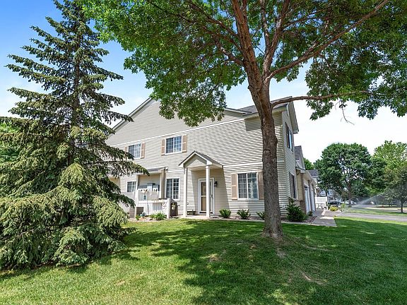 3rd image of 652 Tamarack Trl #1108