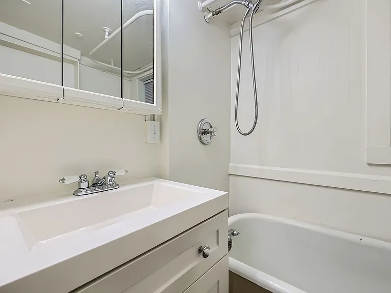 537 E Platte Ave #1-5 — Photo 9