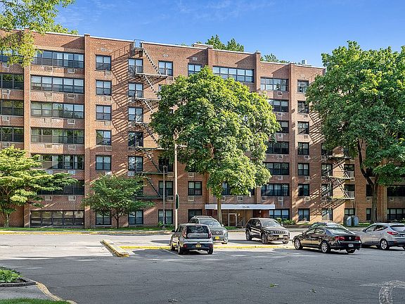 2nd image of 75-34 Bell Blvd Unit 6H