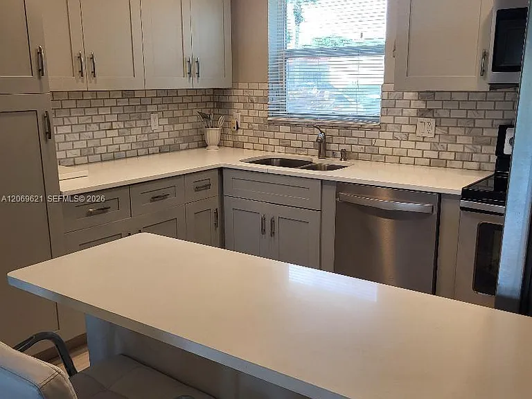 136 Lake Dora Dr #136 — Photo 7