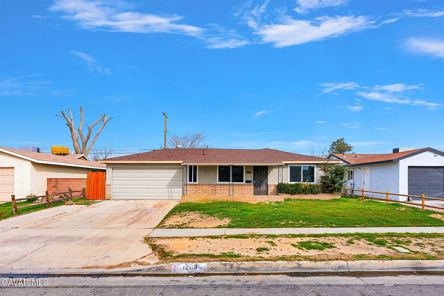 1289 Boyden Ave photo 1