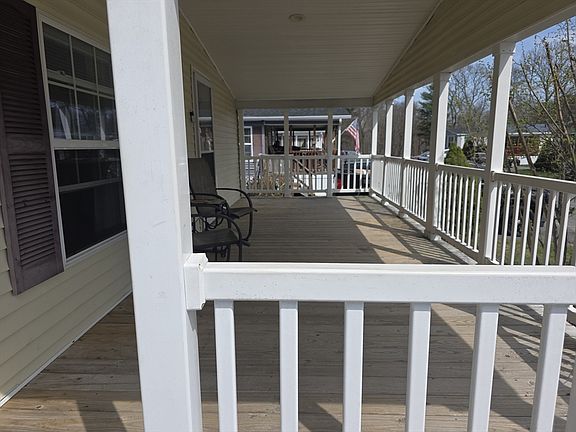 5th image of 14 Medallion Rd