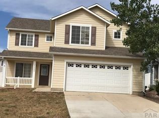 2223 Meadowlark Ln, Pueblo, CO 81008