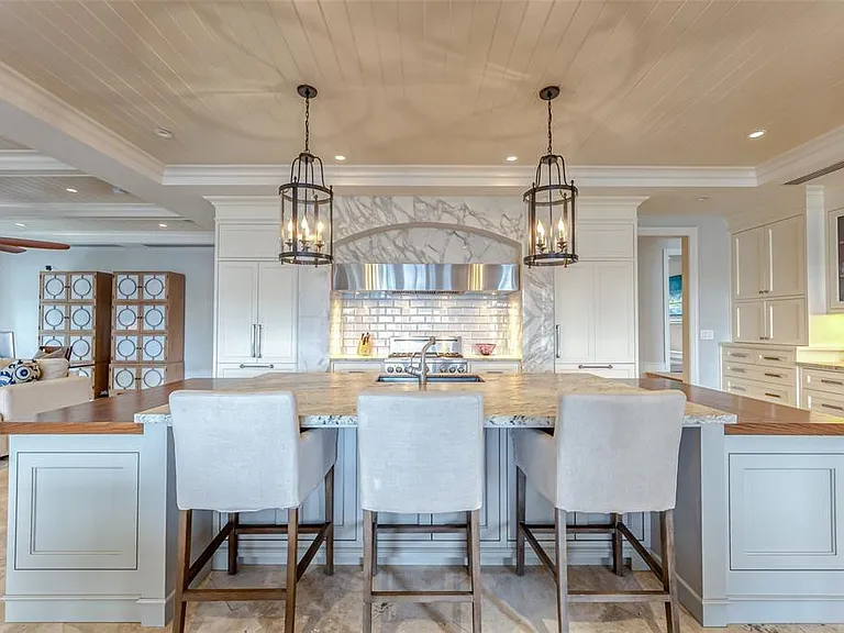 1313 E Lake Dr — Photo 34