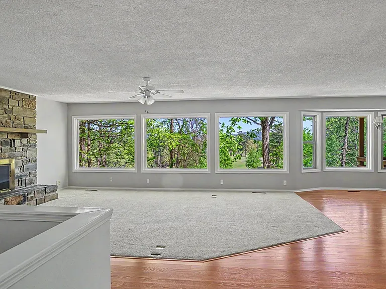 46 Acceso Cir — Photo 5