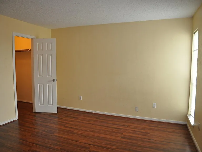 3754 Tanglewilde St #C16 — Photo 13