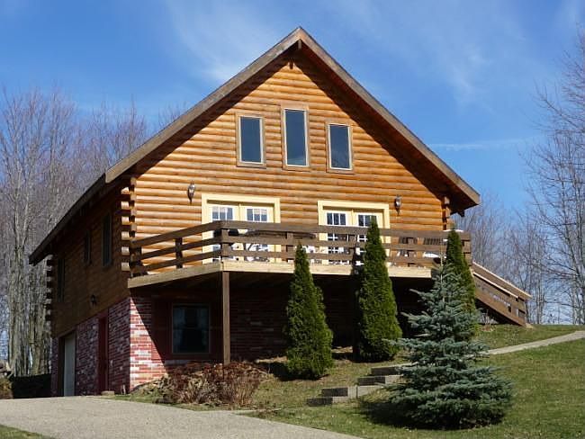 1st image of 76 Grand Valley Dr