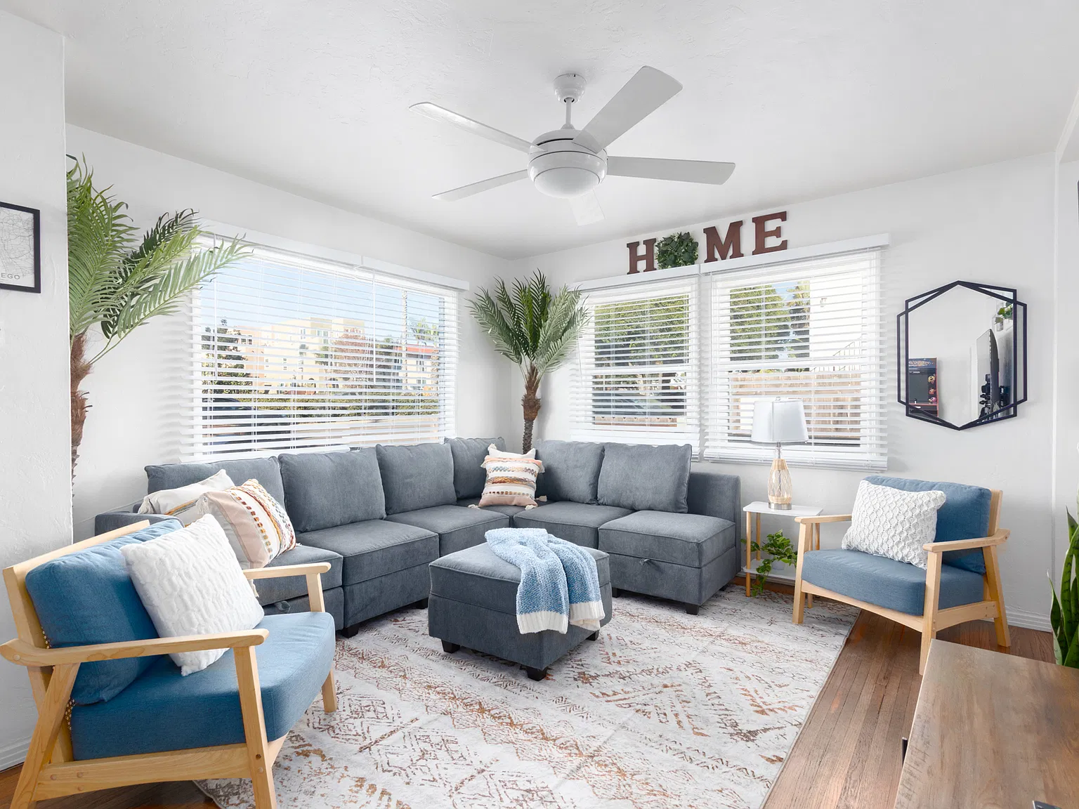 2 bed, 900 sqft, $3,800 — Photo 1
