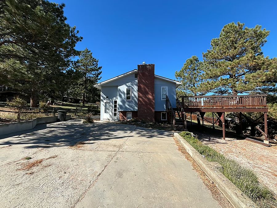 1st image of 515 Aspen Ave